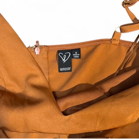 Windsor Tie-Waist Romper - Picture 3 of 4